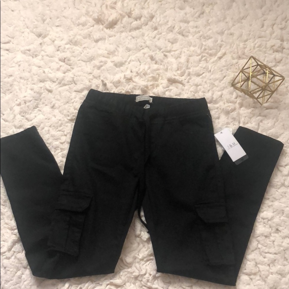 Fashion Nova black cargo pants.